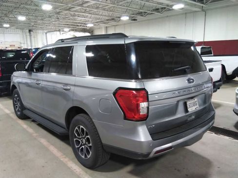 Used 2024 Ford Expedition XLT AWD/4WD image 2