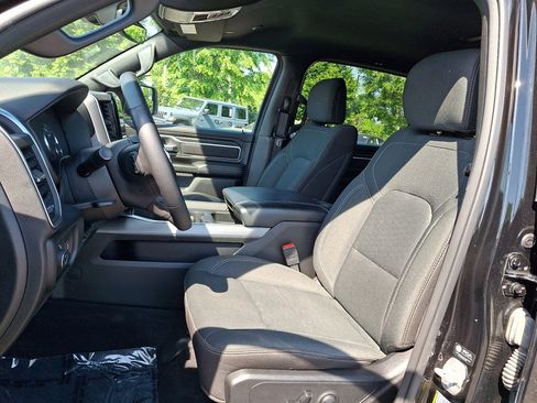 Certified 2025 RAM 1500 Big Horn AWD/4WD image 24