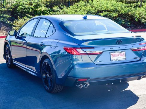 Used 2026 Toyota Camry SE image 5