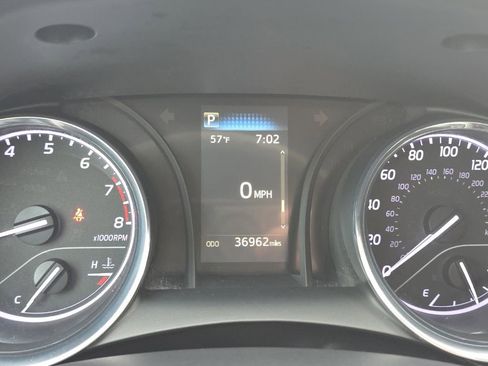 Certified 2020 Toyota Camry LE FWD image 25