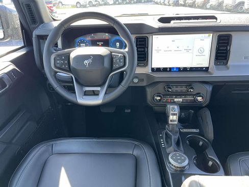 New 2025 Ford Bronco Outer Banks w/ Sasquatch Package image 10