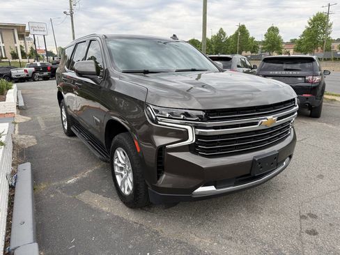 Used 2021 Chevrolet Tahoe LT w/ Rear Media and Nav Package AWD/4WD image 5