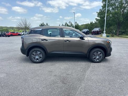 New 2026 Nissan Kicks S FWD image 4