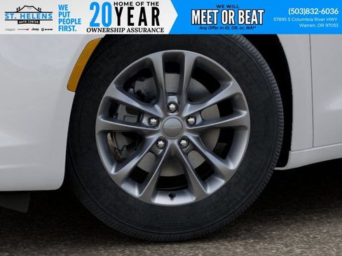 New 2027 Chrysler Pacifica Select FWD image 10