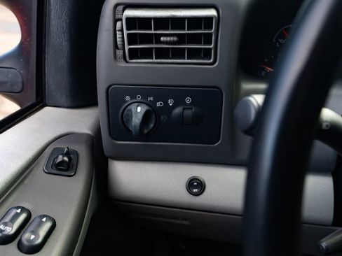 Used 2002 Ford F250 XLT image 13