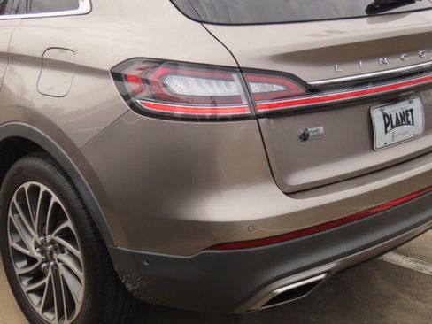 Used 2019 Lincoln Nautilus Reserve FWD image 14