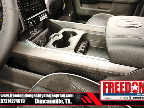 New 2026 RAM 2500 Laramie AWD/4WD image 36