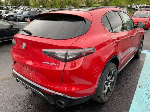 Used 2024 Alfa Romeo Stelvio Veloce AWD/4WD image 5