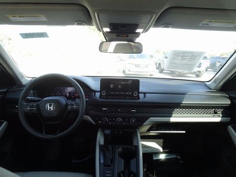 Used 2024 Honda Accord EX image 11