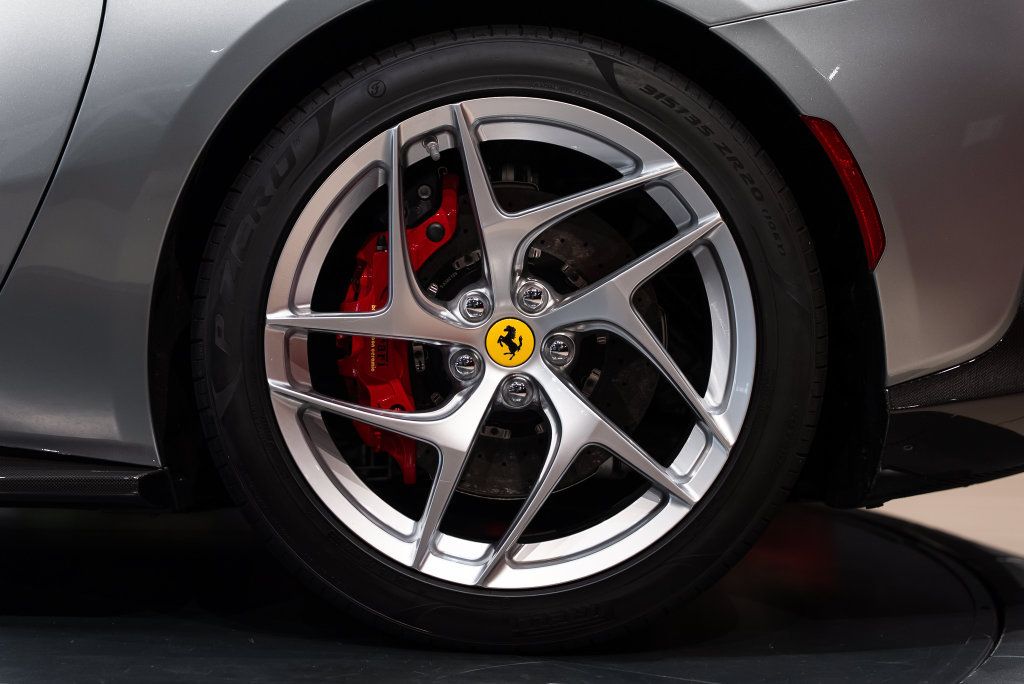 Used 2020 Ferrari 812 Superfast RWD image 14