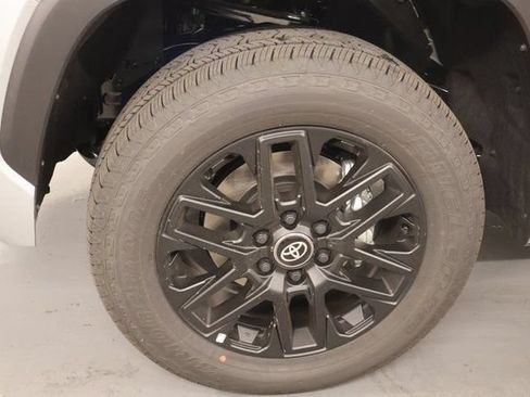 New 2026 Toyota Tundra Limited AWD/4WD image 7