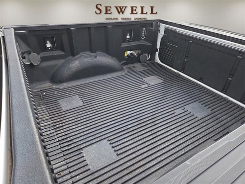 Used 2022 Ford F150 Lariat w/ Equipment Group 502A High image 8