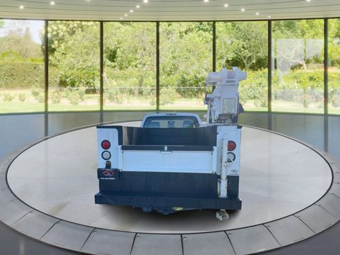 Used 2015 Ford F250 XL w/ Power Equipment Group image 6