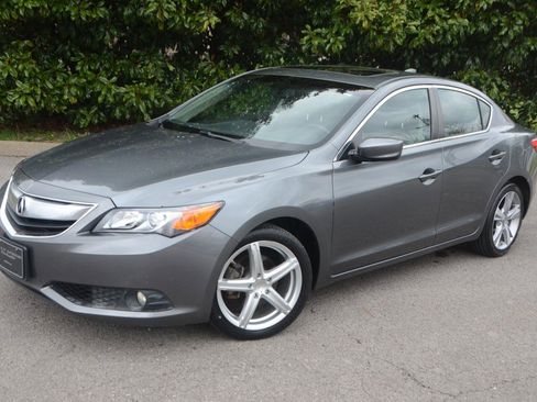 Used 2013 Acura ILX w/ Premium Package image 5