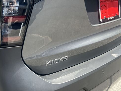 Certified 2025 Nissan Kicks SR FWD image 32