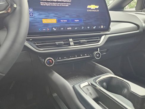 New 2026 Chevrolet Equinox EV RS image 15