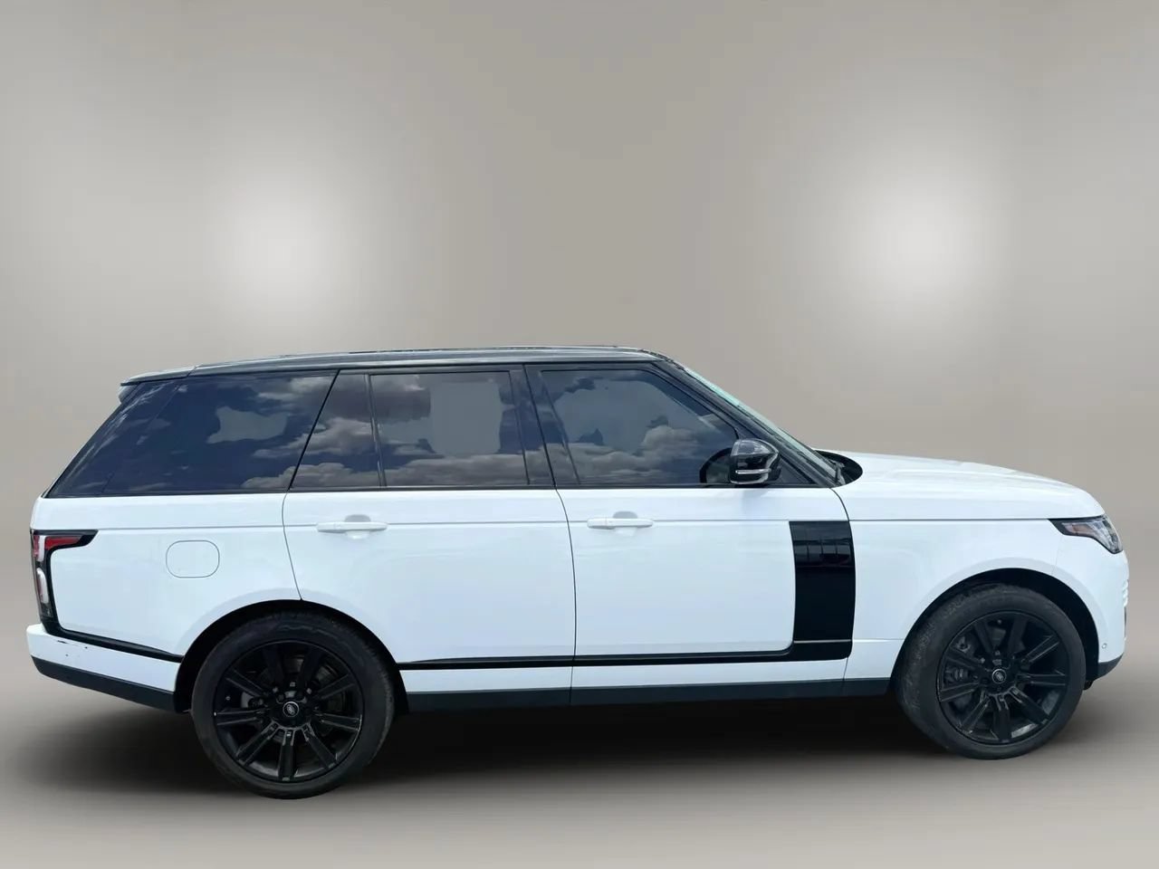 Used 2020 Land Rover Range Rover HSE AWD/4WD image 4