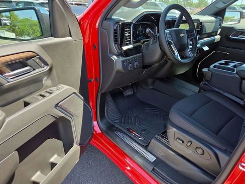 New 2026 Chevrolet Silverado 1500 LT AWD/4WD image 9