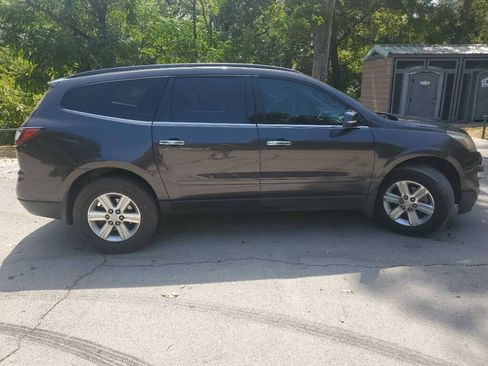 Used 2014 Chevrolet Traverse LT FWD image 6