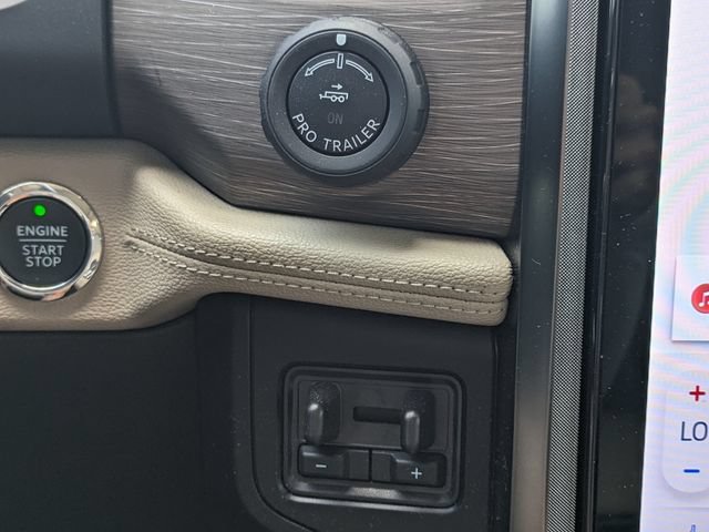 Used 2024 Ford Expedition Limited RWD image 30