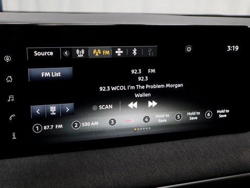 Certified 2025 Nissan Kicks SV w/ SV Premium Package image 3