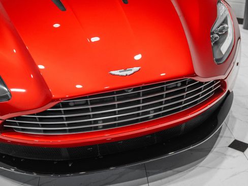 Used 2017 Aston Martin DB11 V12 image 40
