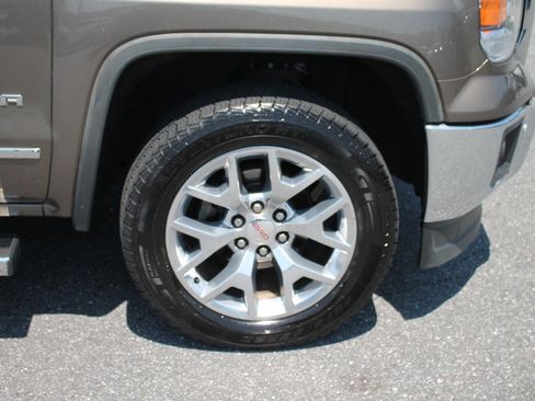 Used 2015 GMC Sierra 1500 SLT w/ SLT Crew Cab Value Package AWD/4WD image 31