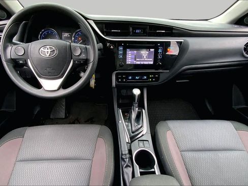 Used 2018 Toyota Corolla LE FWD image 16