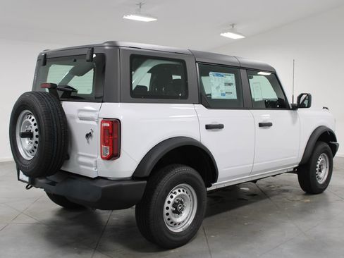New 2025 Ford Bronco 4-Door image 8