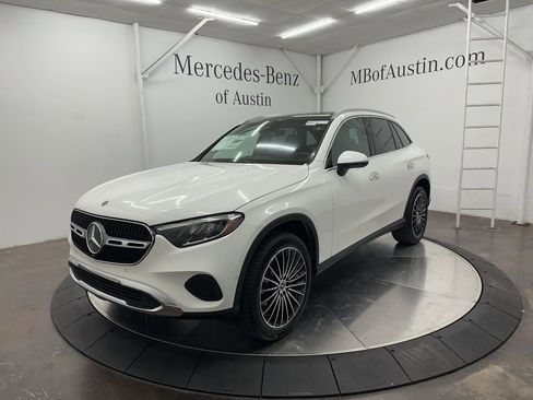 Used 2026 Mercedes-Benz GLC 300 image 3