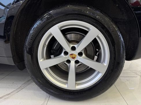 Used 2021 Porsche Macan AWD/4WD image 8