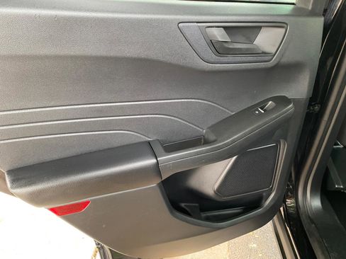 Used 2022 Ford Escape SE w/ Convenience Package FWD image 39