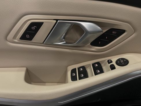 Used 2025 BMW 330i xDrive Sedan w/ Premium Package image 11