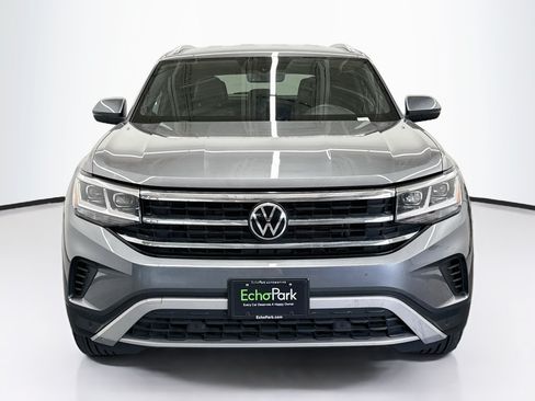 Used 2023 Volkswagen Atlas Cross Sport SE w/ Black Wheel Package AWD/4WD image 2