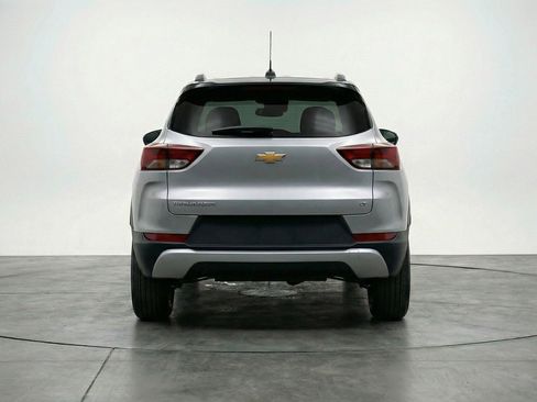 Used 2025 Chevrolet TrailBlazer LT image 7