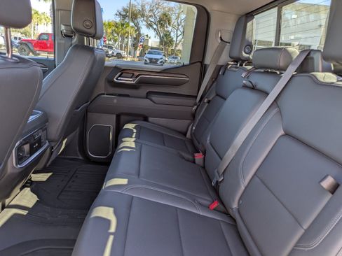 Certified 2023 GMC Sierra 1500 SLT w/ SLT Premium Package AWD/4WD image 17