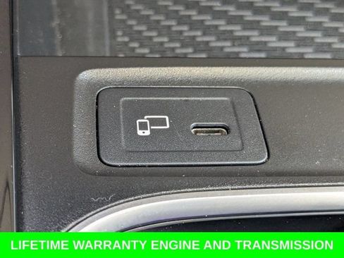 Used 2021 Mercedes-Benz GLB 250 4MATIC image 25