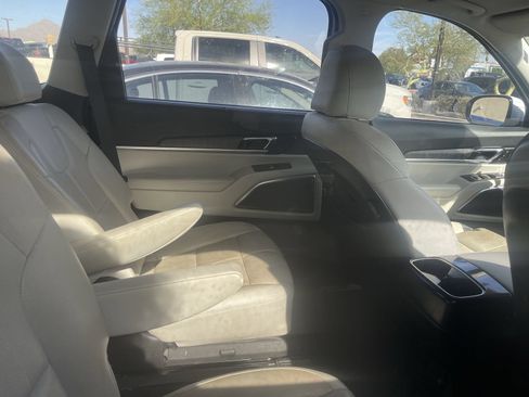 Used 2024 Kia Telluride SX FWD image 8