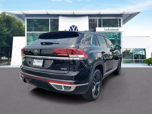 Used 2022 Volkswagen Atlas Cross Sport SEL R-Line AWD/4WD image 3