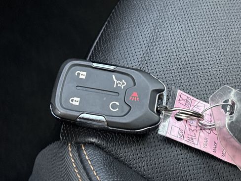 Used 2021 GMC Terrain SLT w/ Elevation Edition image 19