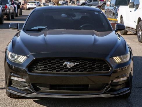 Used 2015 Ford Mustang Coupe image 3
