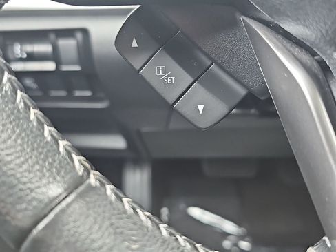 Certified 2023 Subaru Impreza 2.0i Limited image 24