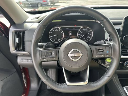 Certified 2024 Nissan Pathfinder SL image 21