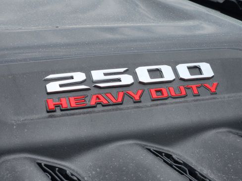New 2026 RAM 2500 Laramie AWD/4WD image 12