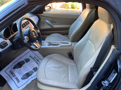 Used 2006 BMW Z4 3.0si image 27