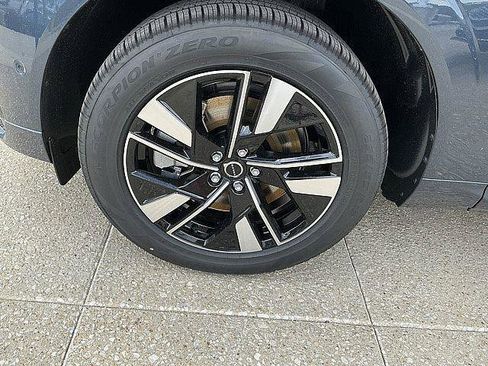 New 2026 Volvo XC60 T8 Plus w/ Climate Package AWD/4WD image 12
