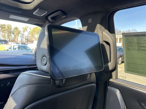 Used 2023 Cadillac Escalade ESV Sport Platinum image 19