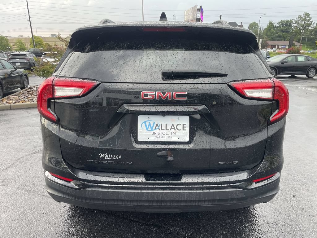 Used 2022 GMC Terrain SLE w/ Elevation Edition AWD/4WD image 5