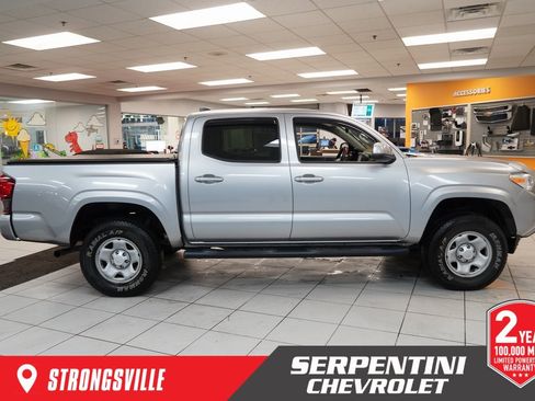 Used 2021 Toyota Tacoma SR image 12