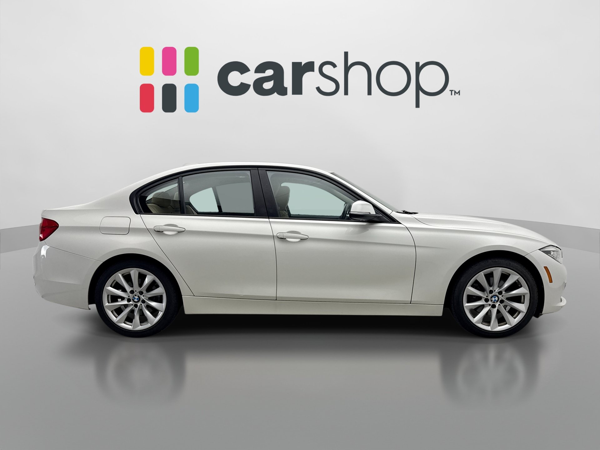 Used 2018 BMW 320i Sedan w/ Premium Package RWD image 6